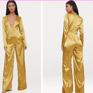 Brand new never worn, a size to big, still has tag